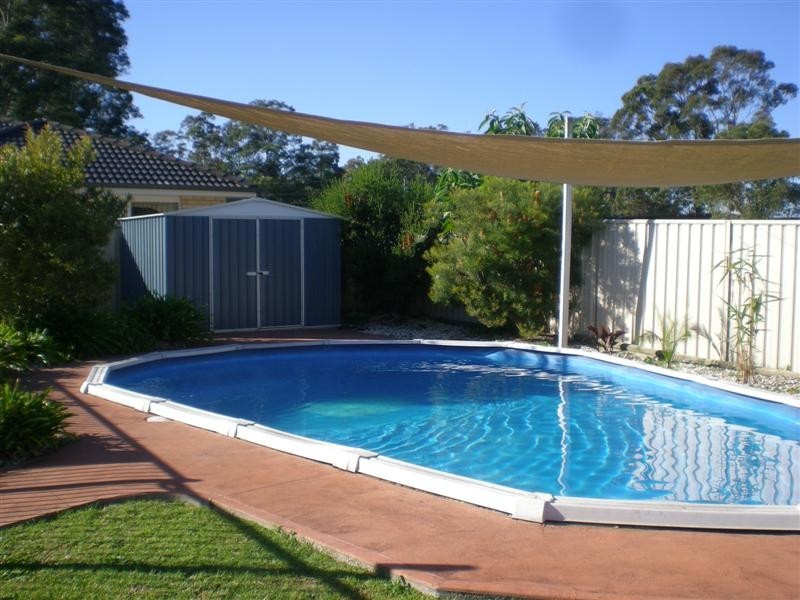 24 LIGHTWOOD DRIVE, West Nowra NSW 2541