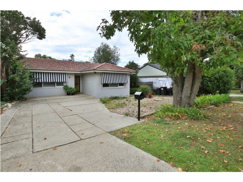 9 HEWLETT AVENUE, North Nowra NSW 2541