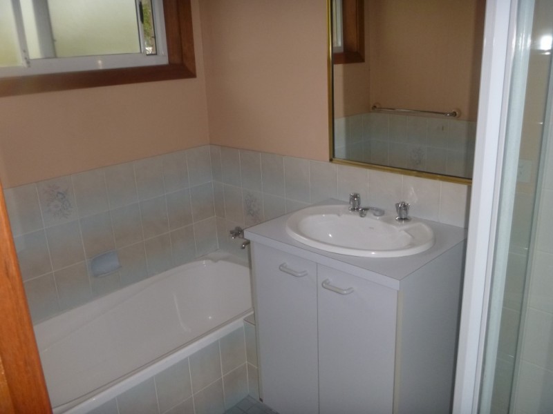 112 HILLCREST AVENUE, South Nowra NSW 2541