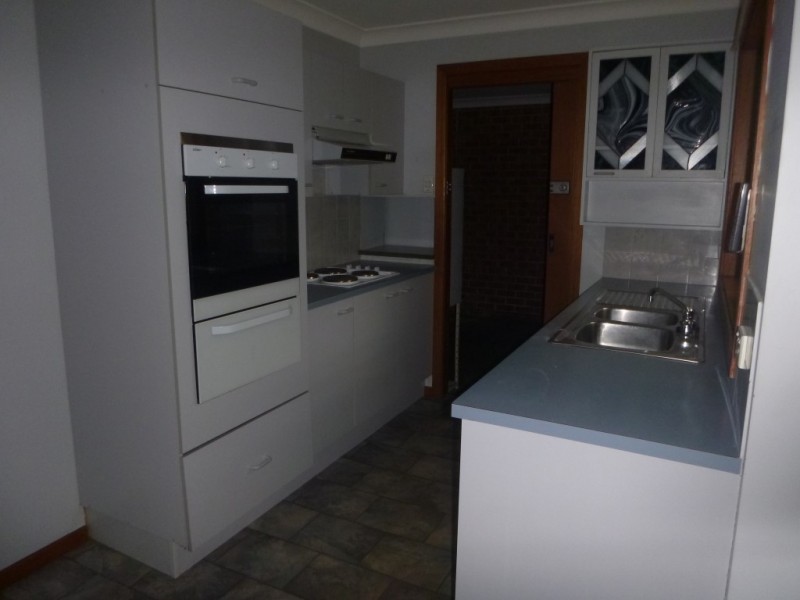 112 HILLCREST AVENUE, South Nowra NSW 2541