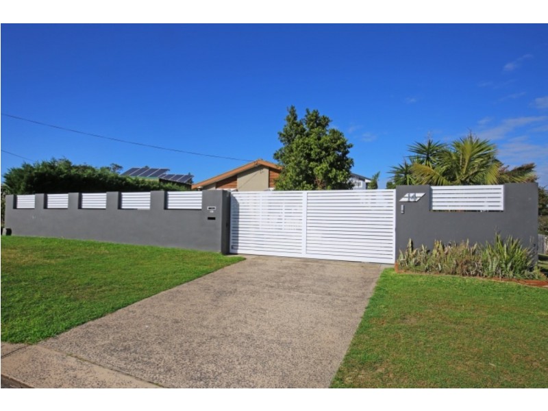 14a Ravenscliff Road, Shoalhaven Heads NSW 2535