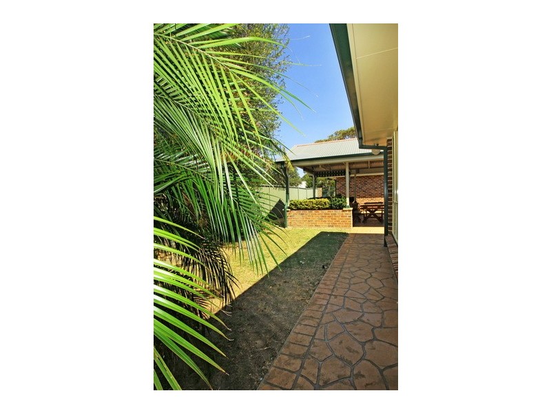 129 Scott Street, Shoalhaven Heads NSW 2535