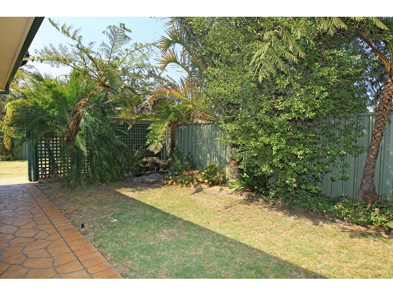 129 Scott Street, Shoalhaven Heads NSW 2535