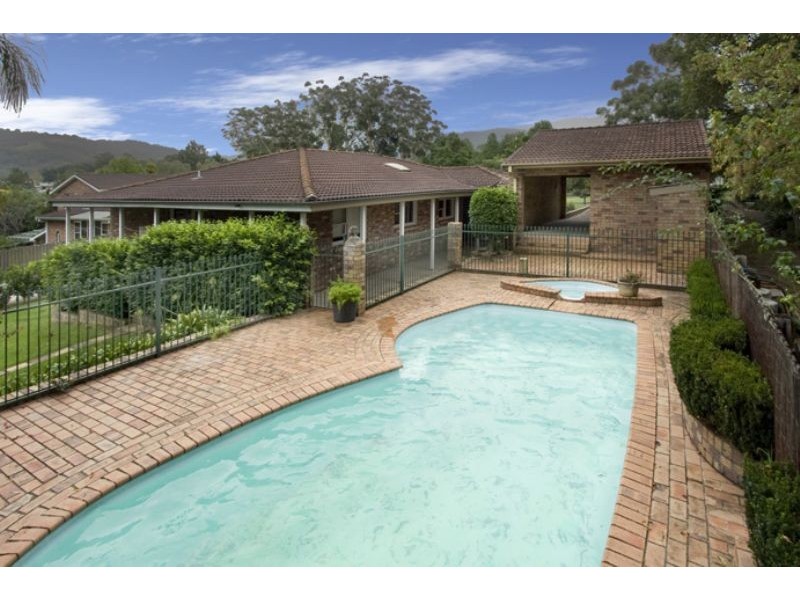 20 Windsor Drive, Berry NSW 2535