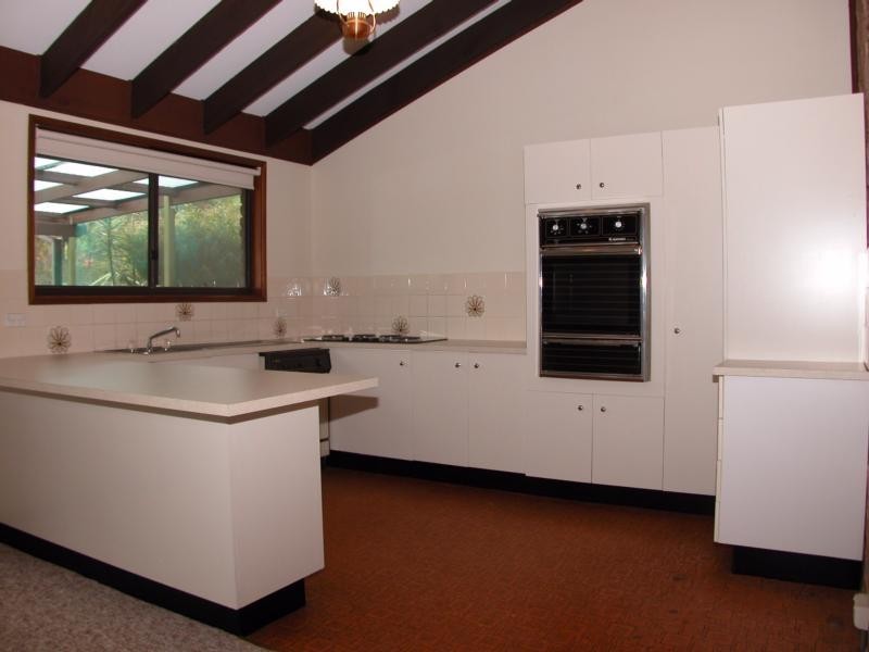 41 Windsor Drive, Berry NSW 2535