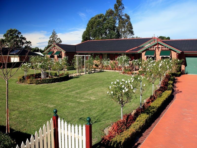 34 Tartarian Crescent, Bomaderry NSW 2541