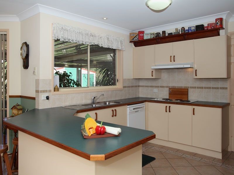 34 Tartarian Crescent, Bomaderry NSW 2541