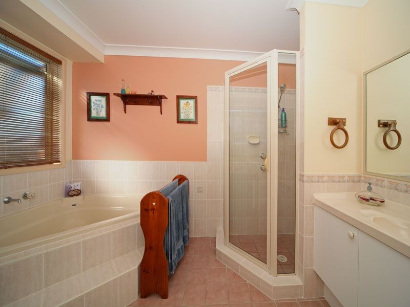 34 Tartarian Crescent, Bomaderry NSW 2541