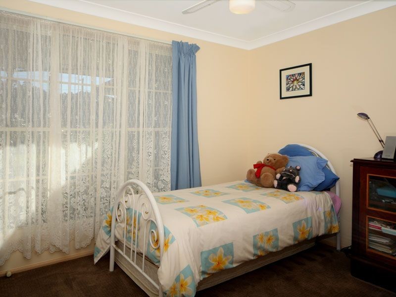 34 Tartarian Crescent, Bomaderry NSW 2541