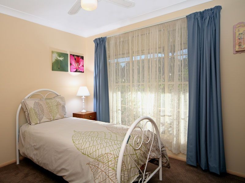 34 Tartarian Crescent, Bomaderry NSW 2541