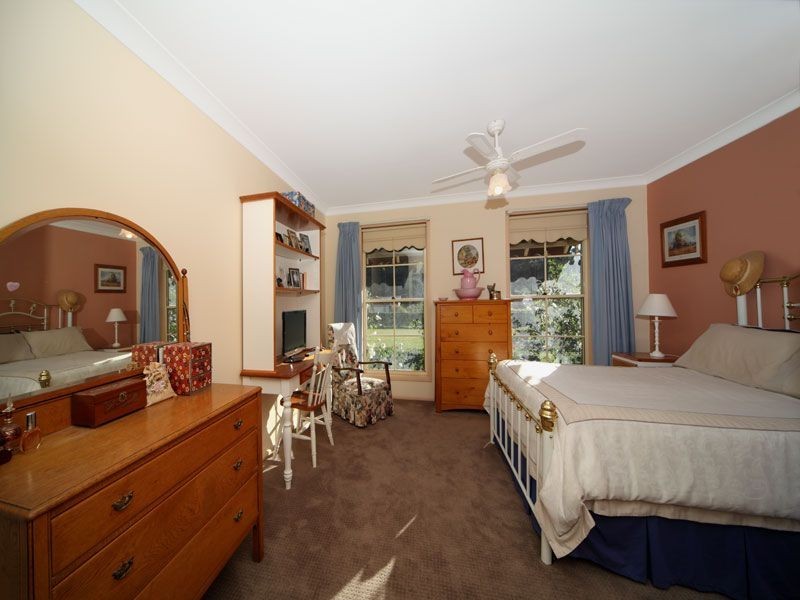 34 Tartarian Crescent, Bomaderry NSW 2541