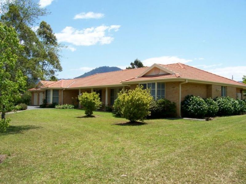 20 Tartarian Crescent, Bomaderry NSW 2541