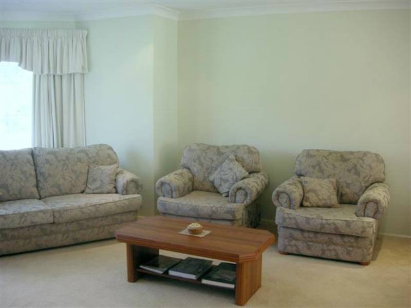 20 Tartarian Crescent, Bomaderry NSW 2541