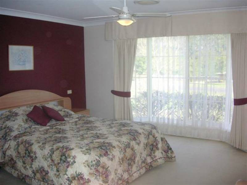20 Tartarian Crescent, Bomaderry NSW 2541