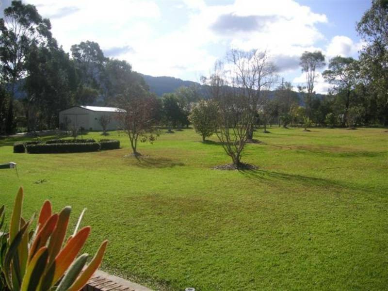 20 Tartarian Crescent, Bomaderry NSW 2541
