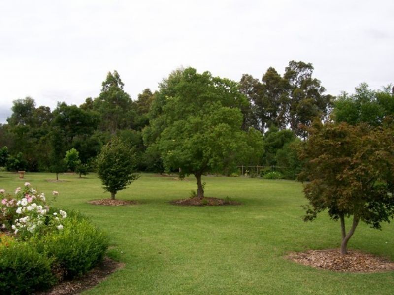20 Tartarian Crescent, Bomaderry NSW 2541