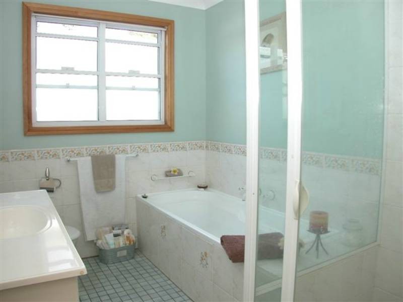 38 Renown Avenue, Shoalhaven Heads NSW 2535