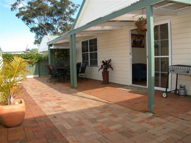 38 Renown Avenue, Shoalhaven Heads NSW 2535