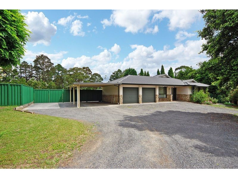 1 Tartarian Crescent, Bomaderry NSW 2541