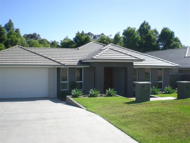 45 Emerald Drive, Meroo Meadow NSW 2540