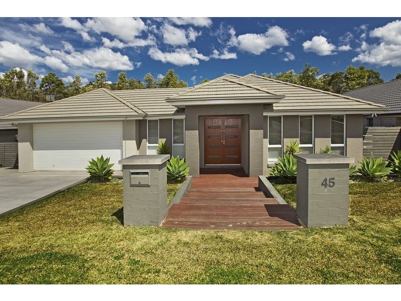 45 Emerald Drive, Meroo Meadow NSW 2540