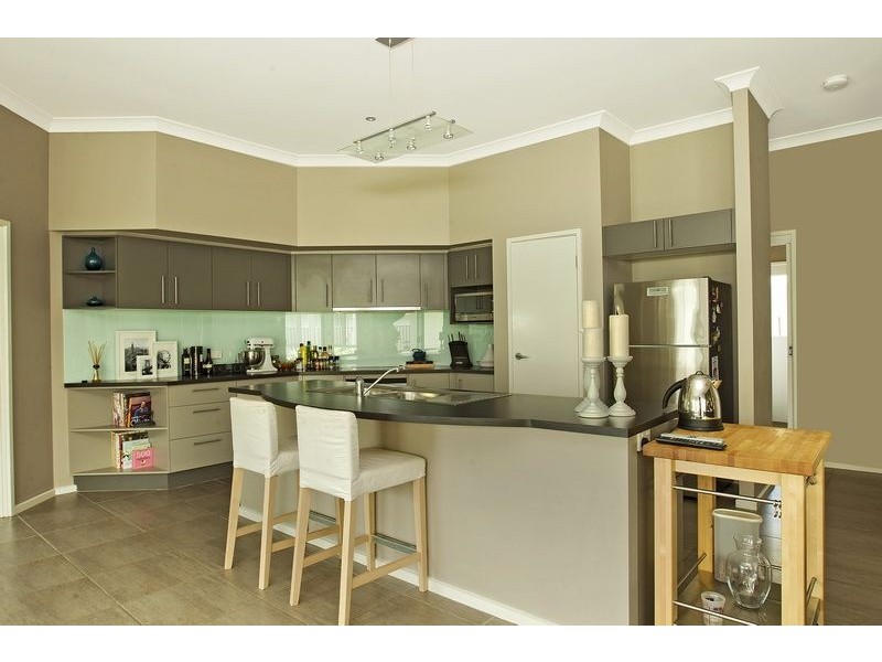 45 Emerald Drive, Meroo Meadow NSW 2540