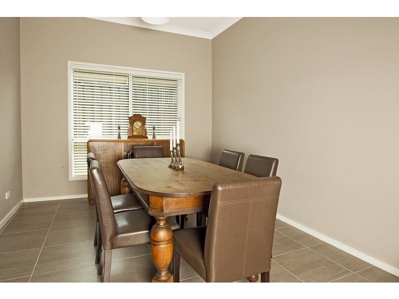 45 Emerald Drive, Meroo Meadow NSW 2540