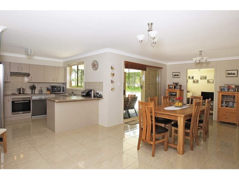 9 Burrallee Drive, Worrigee NSW 2540