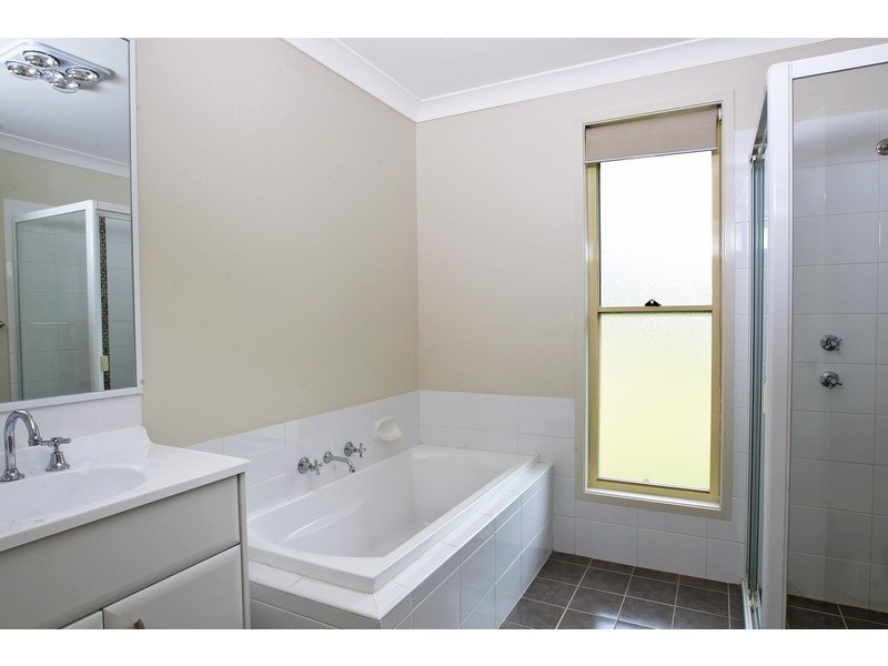 9 Burrallee Drive, Worrigee NSW 2540