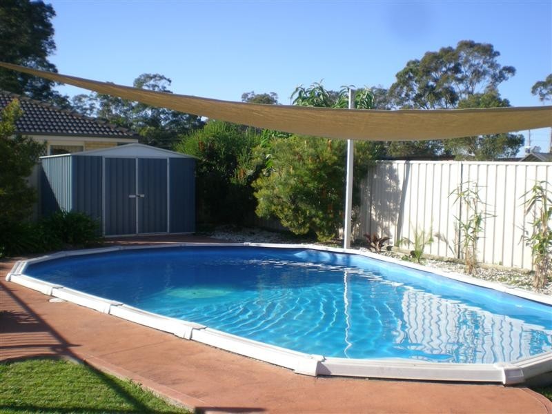 24 Lightwood Place, West Nowra NSW 2541