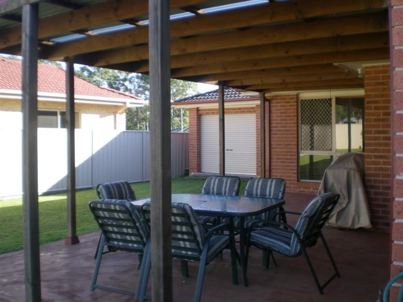 24 Lightwood Place, West Nowra NSW 2541