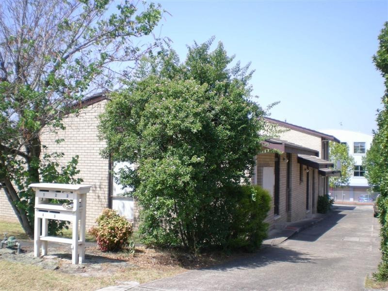 Unit 5/4 Burr, Nowra NSW 2541