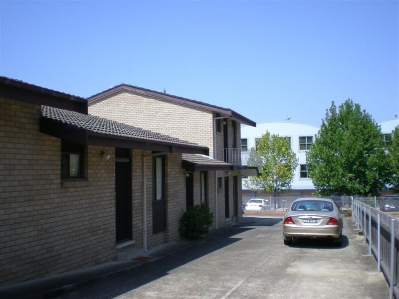 Unit 5/4 Burr, Nowra NSW 2541
