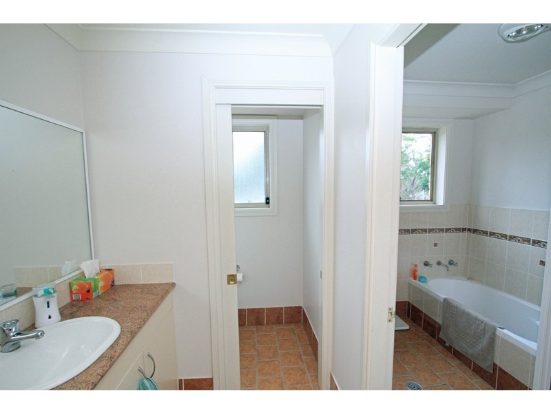 8/64 Brinnawar Street, Bomaderry NSW 2541