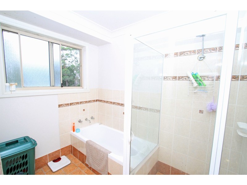 8/64 Brinnawar Street, Bomaderry NSW 2541