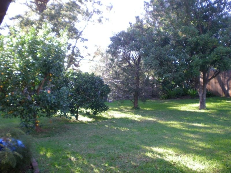 1 Birkdale Close, Bomaderry NSW 2541