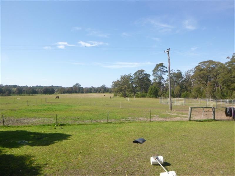 805A Falls Road, Falls Creek NSW 2540