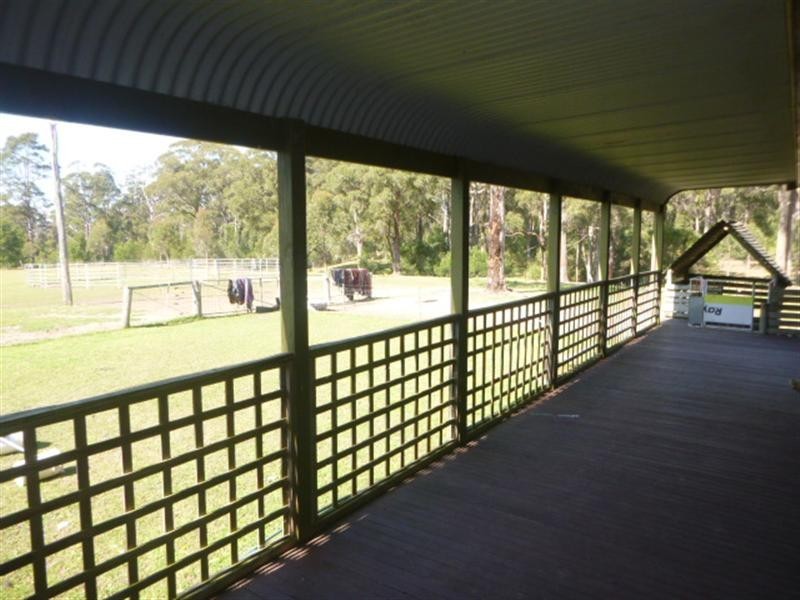 805A Falls Road, Falls Creek NSW 2540