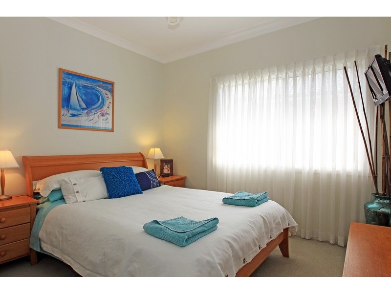 25 Woolstencraft Street, Shoalhaven Heads NSW 2535