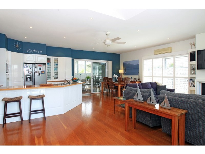 25 Woolstencraft Street, Shoalhaven Heads NSW 2535