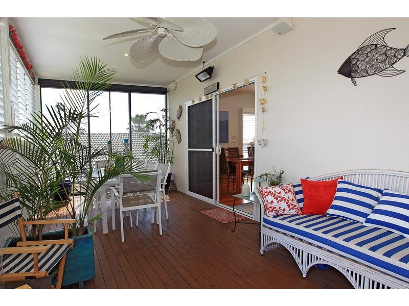 25 Woolstencraft Street, Shoalhaven Heads NSW 2535