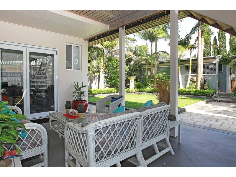 25 Woolstencraft Street, Shoalhaven Heads NSW 2535
