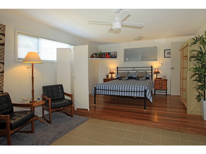 25 Woolstencraft Street, Shoalhaven Heads NSW 2535