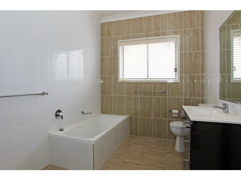 2-12 RENDAL AVE, North Nowra NSW 2541