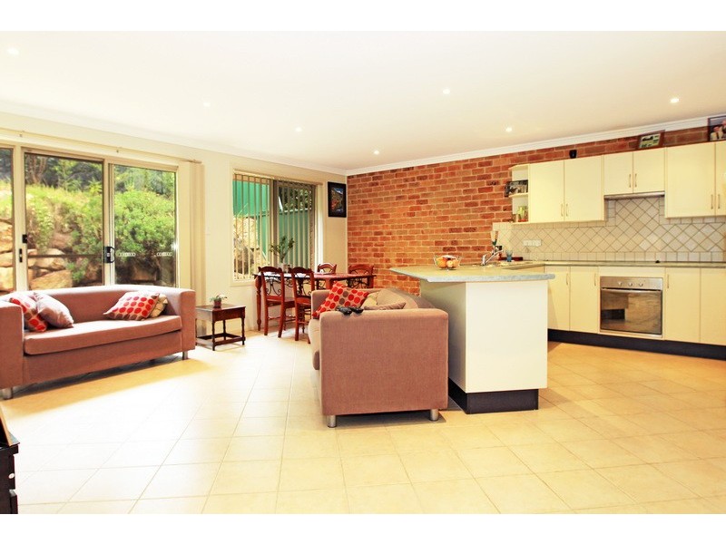 3/64 Brinawarr St, Bomaderry NSW 2541