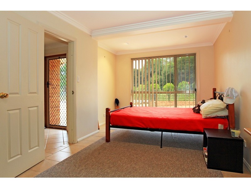 3/64 Brinawarr St, Bomaderry NSW 2541