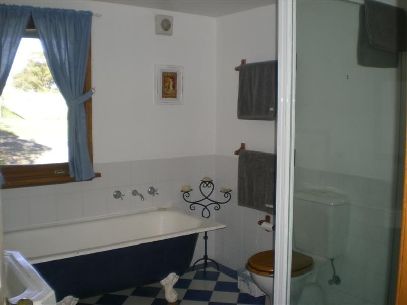 383D PARMA ROAD, Falls Creek NSW 2540