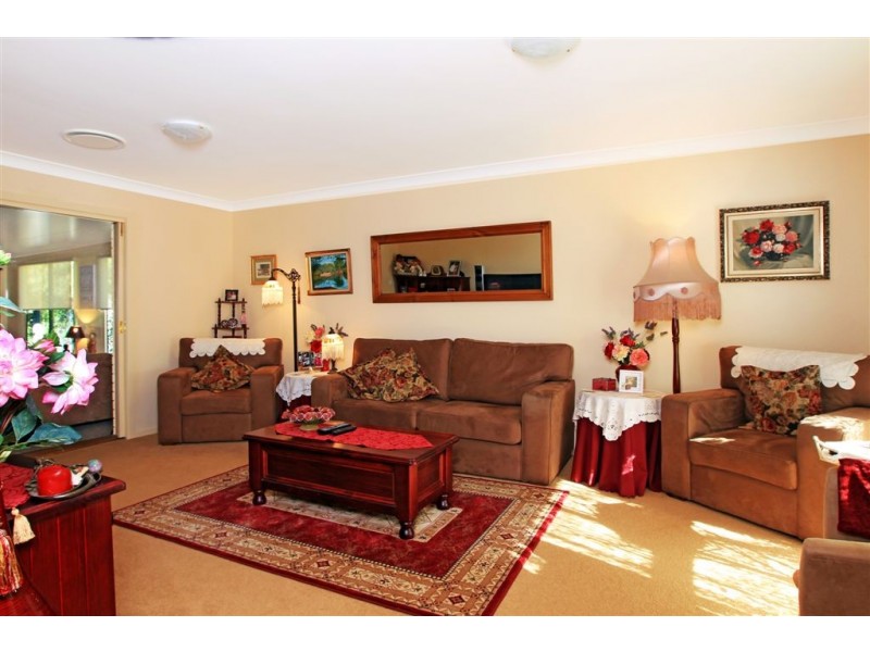 16 Lydon Crescent, Nowra NSW 2541