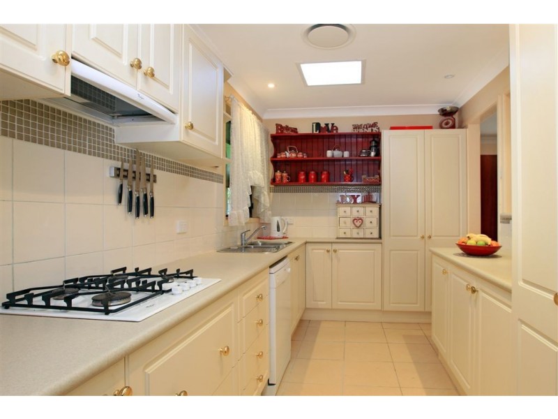 16 Lydon Crescent, Nowra NSW 2541