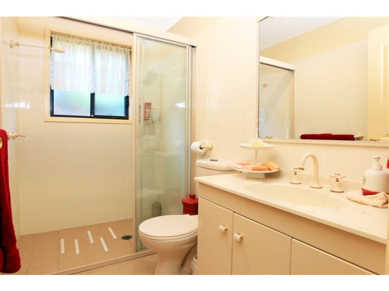 16 Lydon Crescent, Nowra NSW 2541